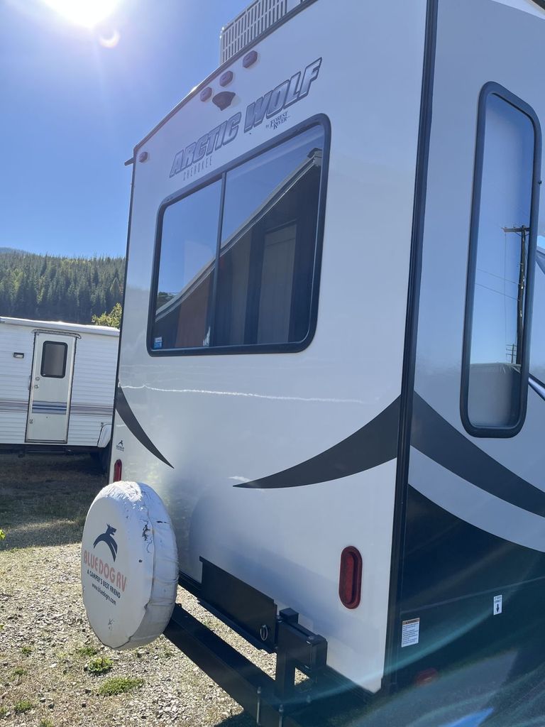 2019 Forest River Cherokee Arctic Wolf 295QSL8 - National Vehicle