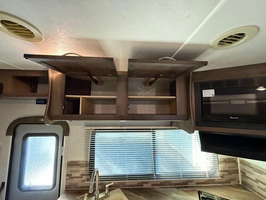 2019 Coachmen Freelander 28SS - National Vehicle