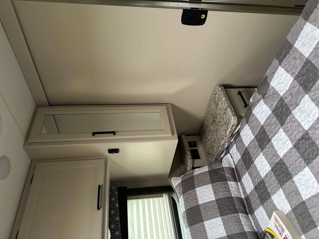 2022 Thor Motor Coach Freedom Elite 30FE - National Vehicle
