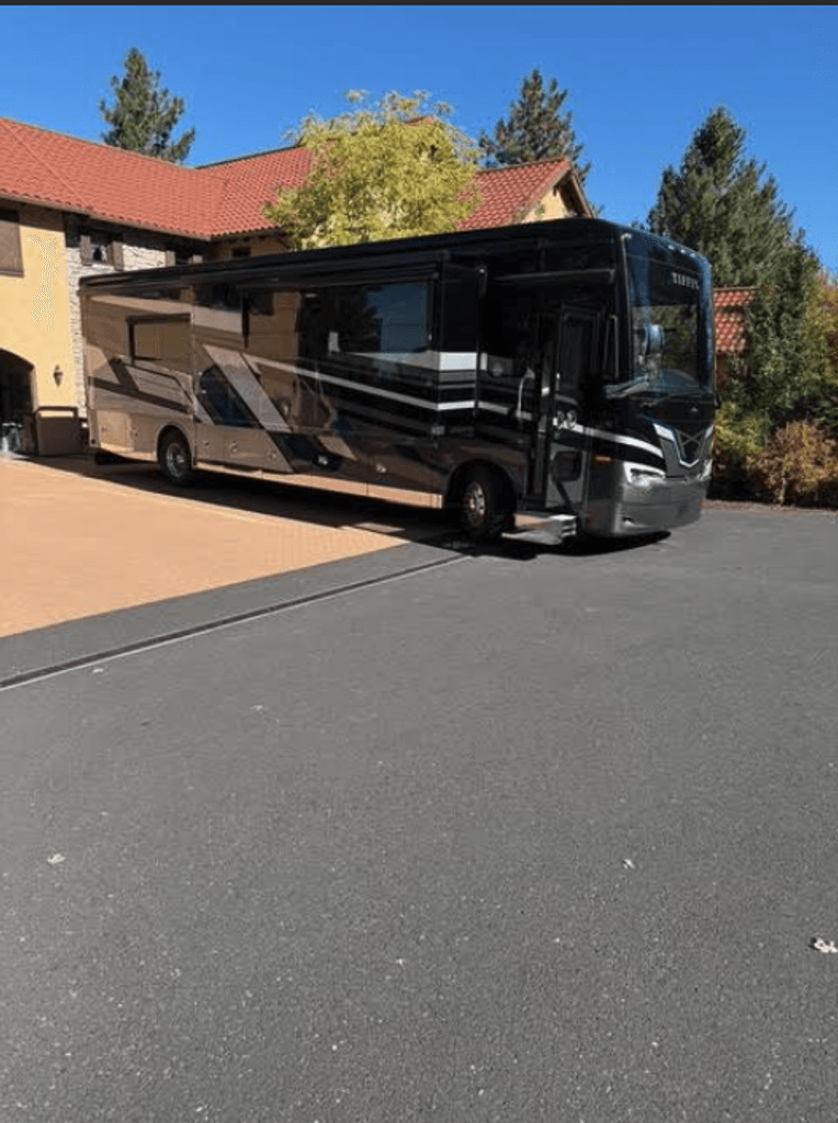 2025 Tiffin Motorhomes Allegro Bus 40IP - National Vehicle