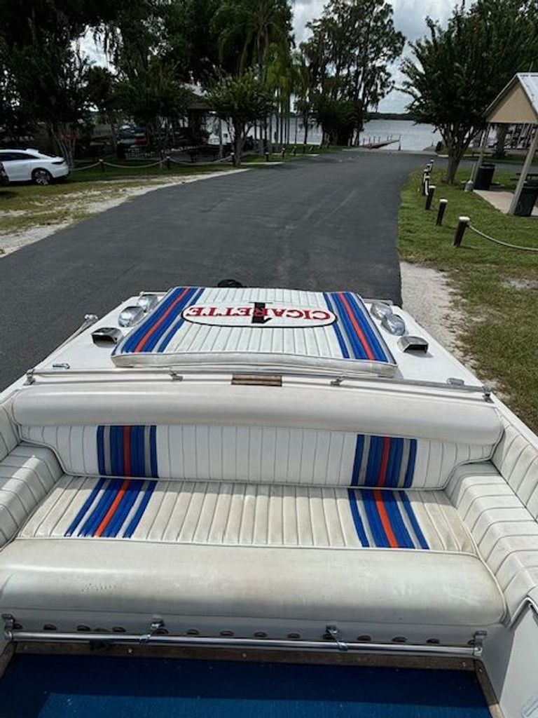1980 Cigarette 20