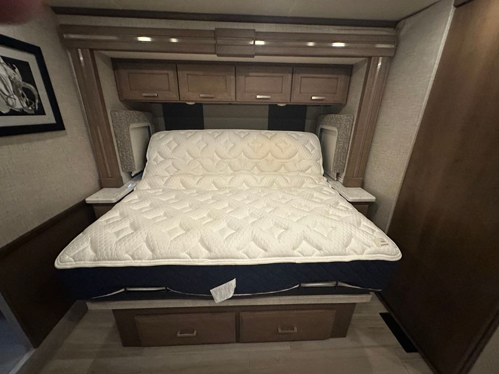 フォレスト 2023 Thor Motor Coach Aria 4000 - National Vehicle