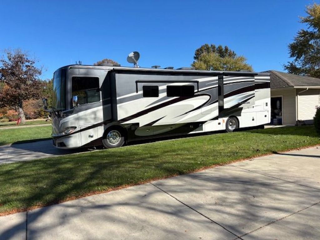 2017 Tiffin Motorhomes Phaeton 40QBH - National Vehicle