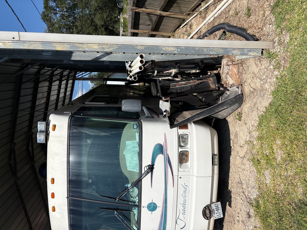1999 National RV Tradewinds 7372 - National Vehicle
