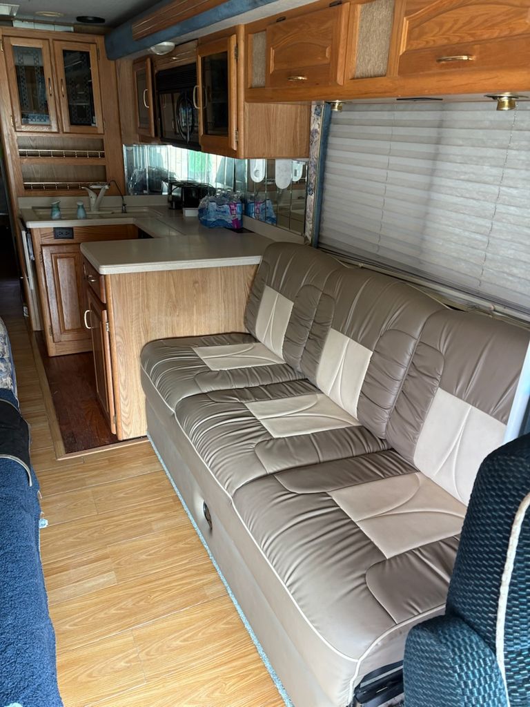 1999 National RV Tradewinds 7372 - National Vehicle