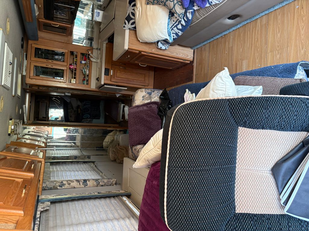 1999 National RV Tradewinds 7372 - National Vehicle