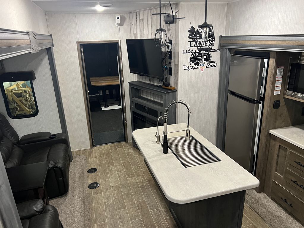 2020 Palomino by Forest River Puma Unleashed 383DSS - National Vehicle