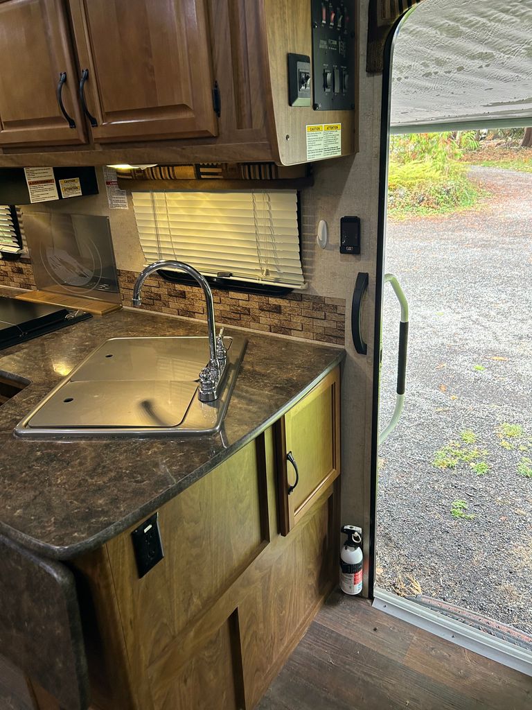 2015 Outdoors RV Timber Ridge 250RDS - National Vehicle