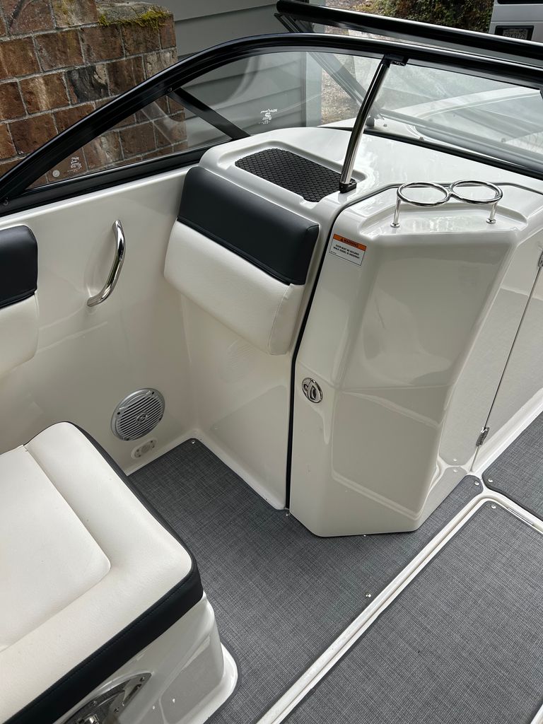 2020 Bayliner Deck Boat DX2200 - National Vehicle