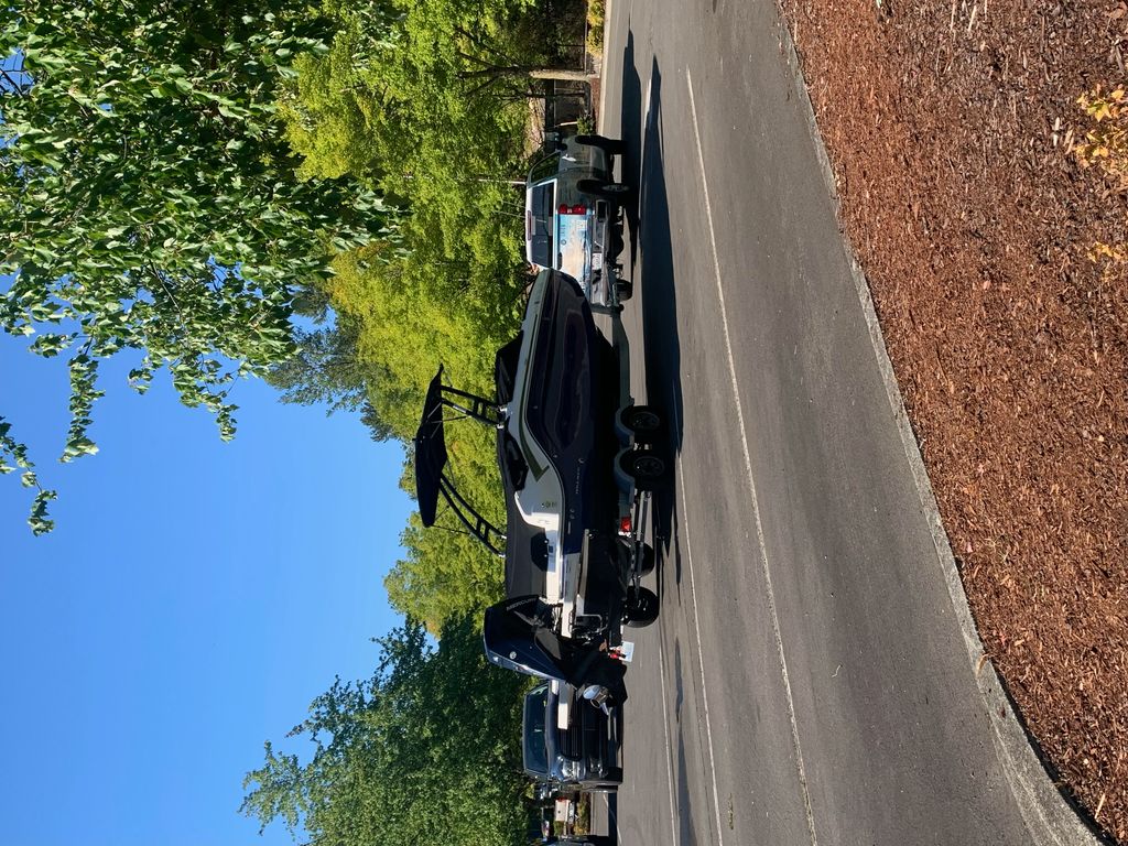 2020 Bayliner Deck Boat DX2200 - National Vehicle