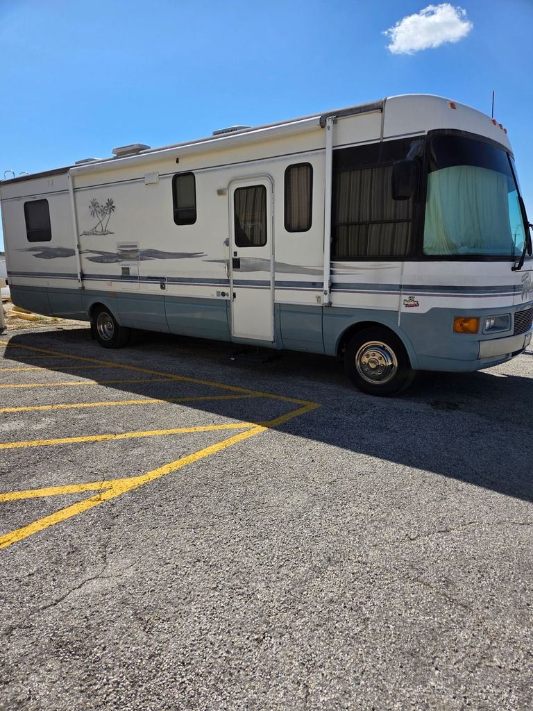 1999 National RV Tropical 6330 - National Vehicle