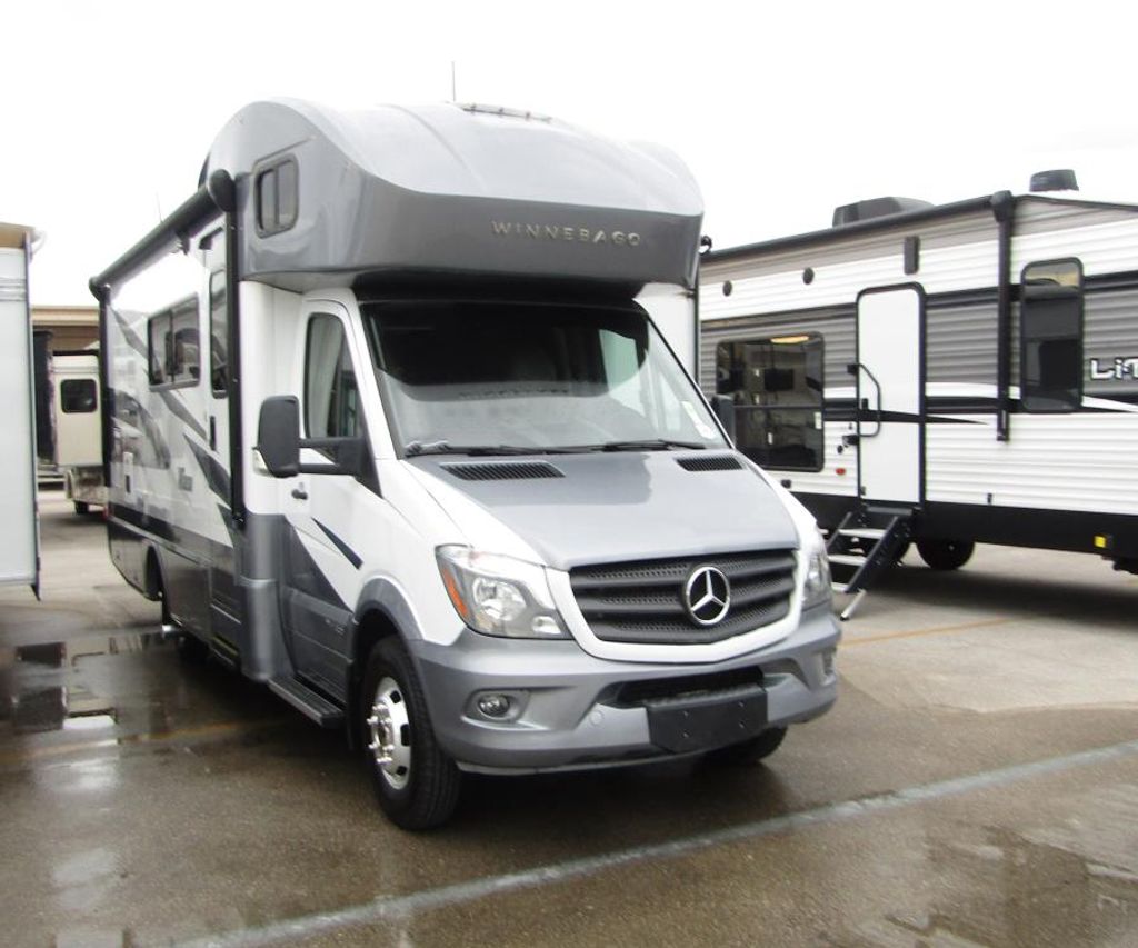 、 Buy an RV - National Vehicle