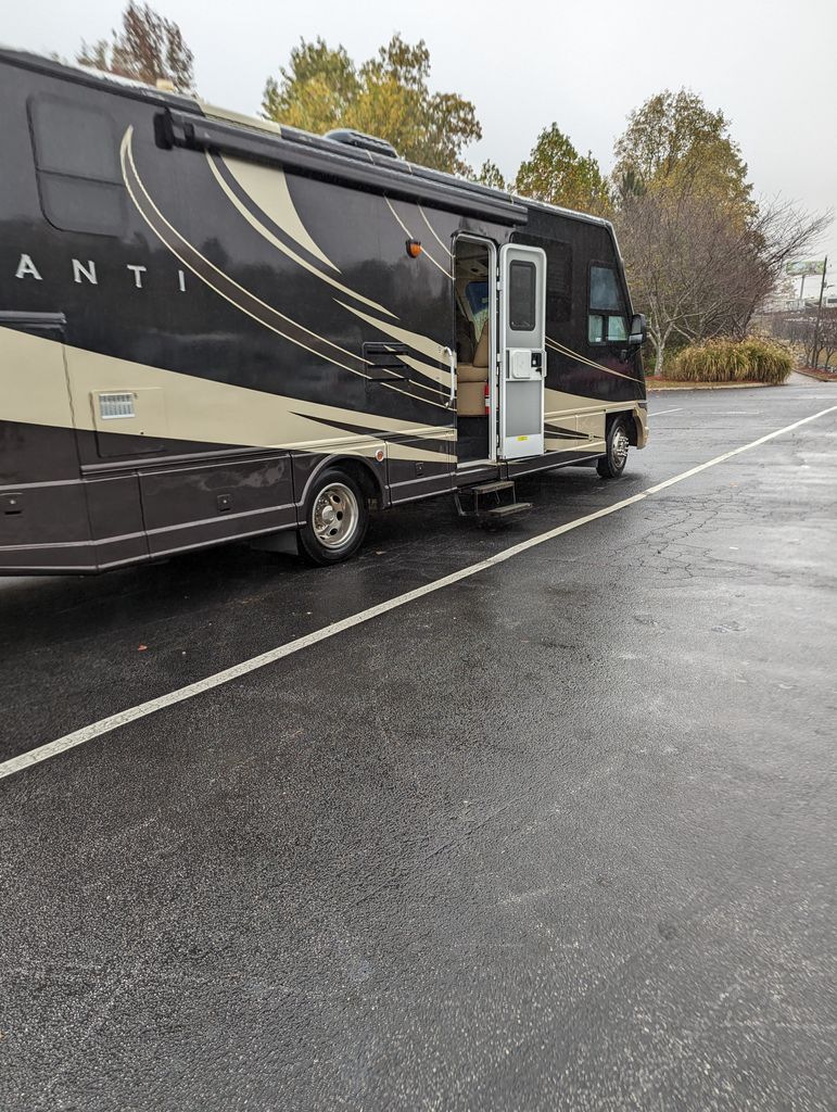 2010 Damon Avanti 3106 - National Vehicle
