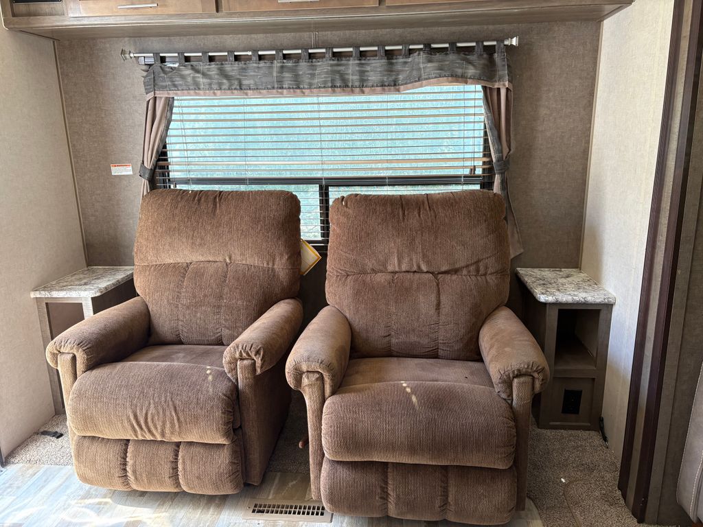 2017 Forest River Surveyor 265RLDS - National Vehicle