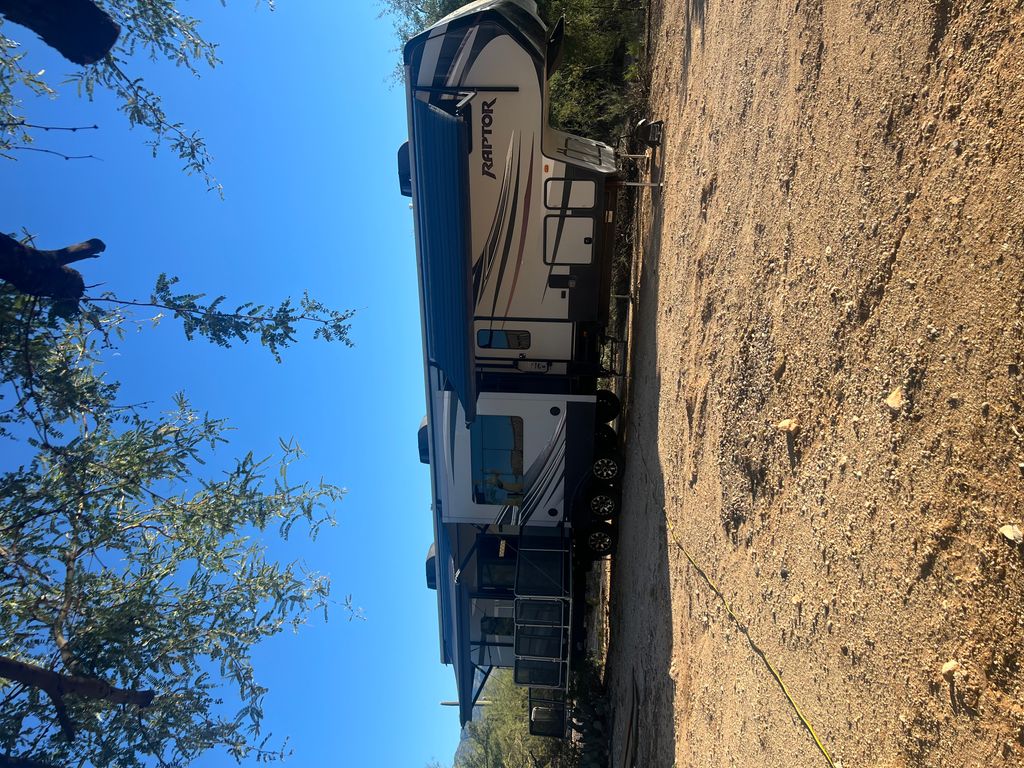 2015 Keystone Raptor 384PK - National Vehicle