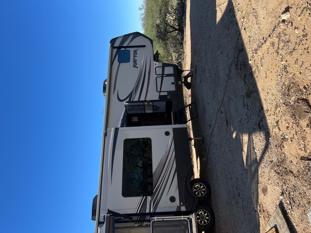 2015 Keystone Raptor 384PK - National Vehicle
