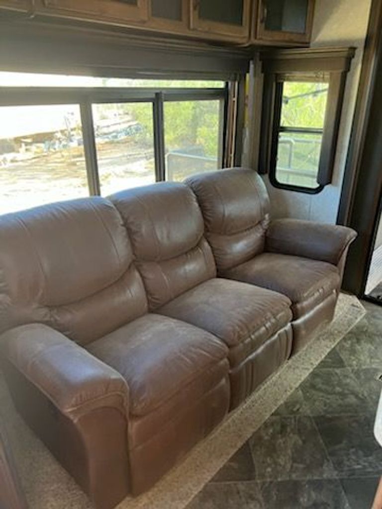 2015 Keystone Raptor 384PK - National Vehicle