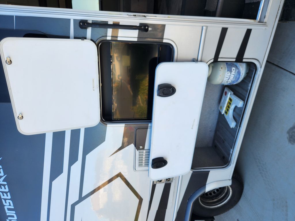 2021 Forest River Sunseeker MBS 2400B - National Vehicle