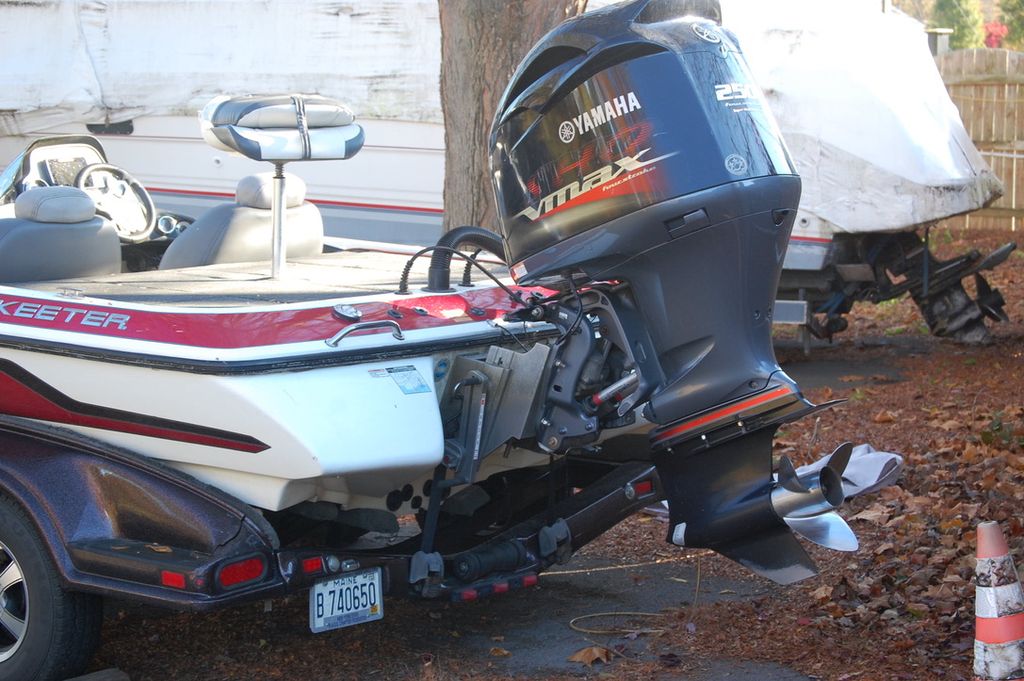 2010 Skeeter FX 20 - National Vehicle