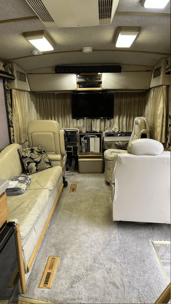 1993 Fleetwood American Eagle 38A - National Vehicle