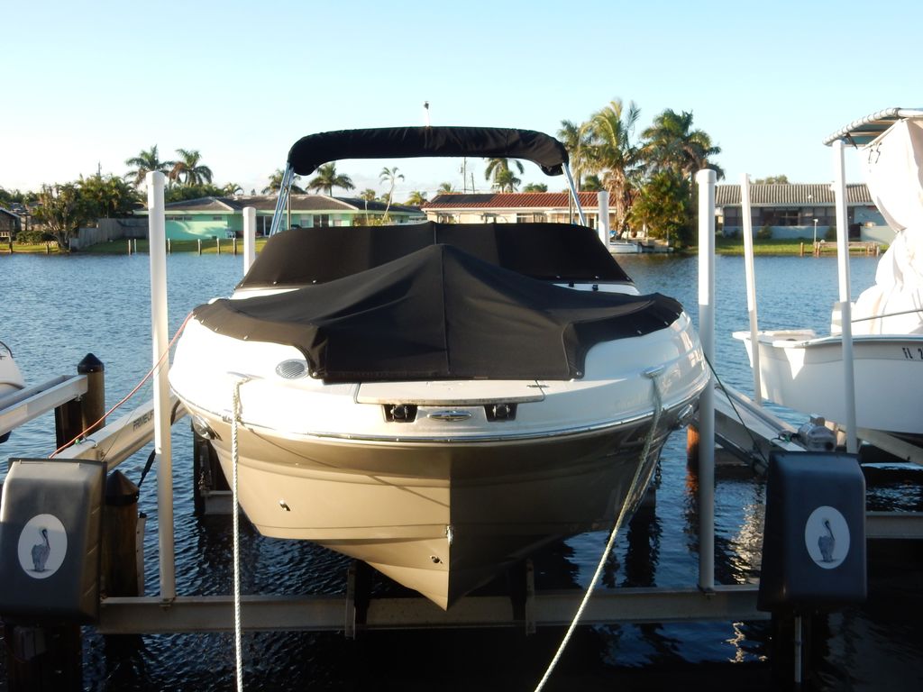 2023 Stingray DC211 - National Vehicle