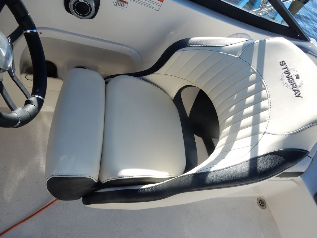 2023 Stingray DC 211 - National Vehicle