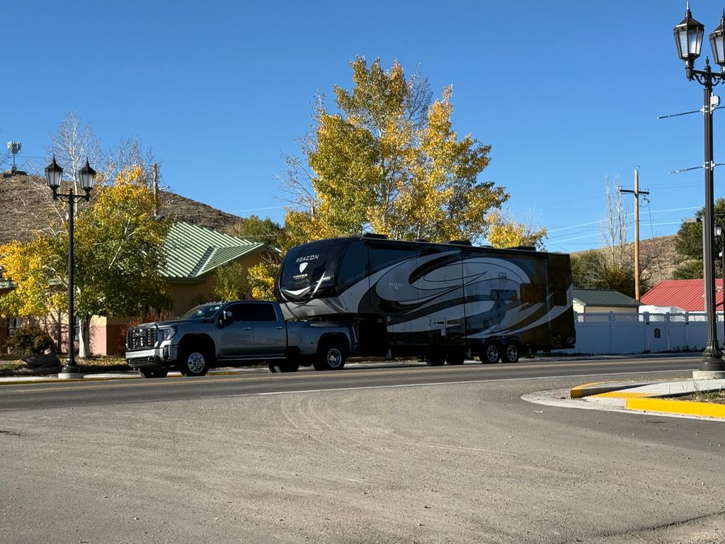 2021 Vanleigh Beacon 34RLB - National Vehicle