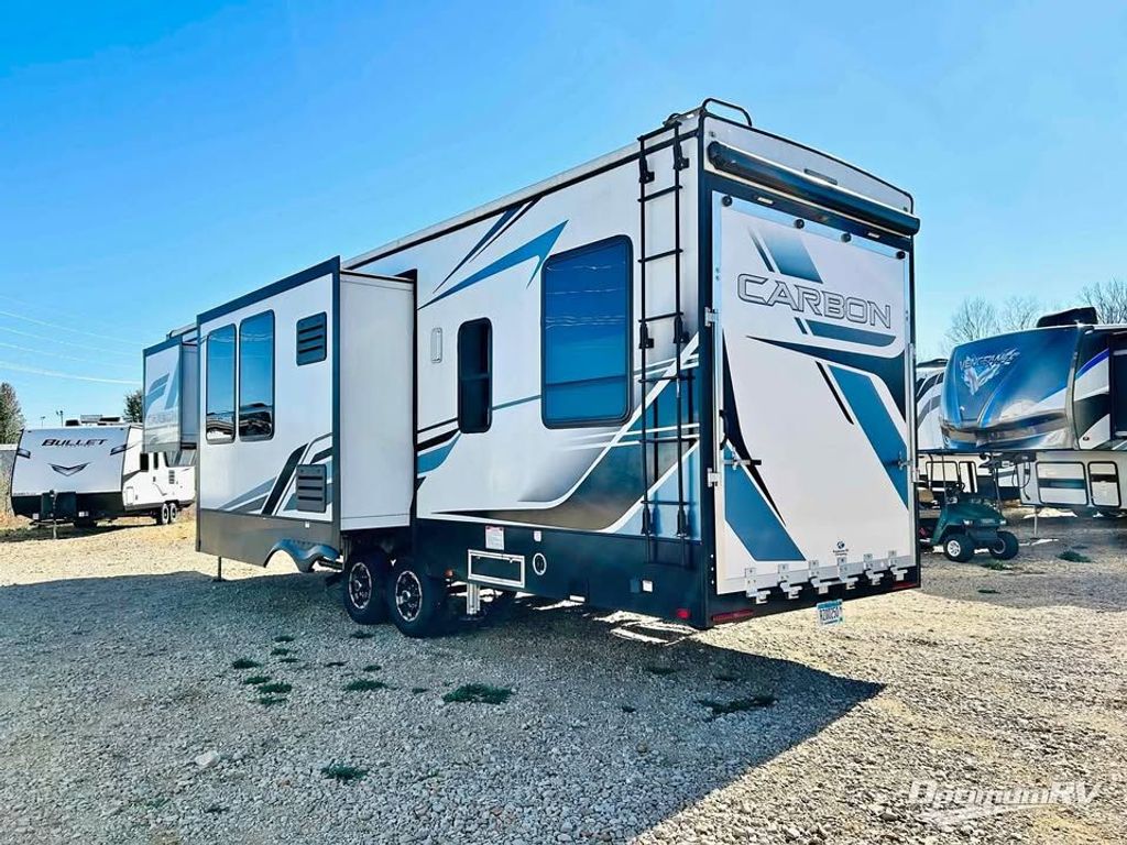 2021 Keystone Carbon 338 - National Vehicle