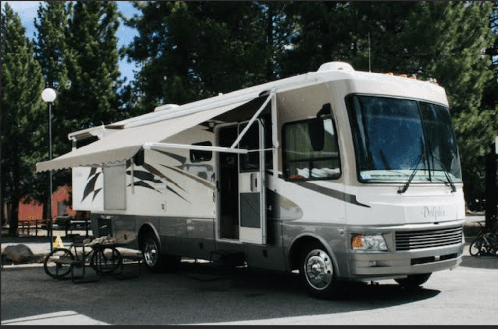 2006 National RV Dolphin 5320 - National Vehicle