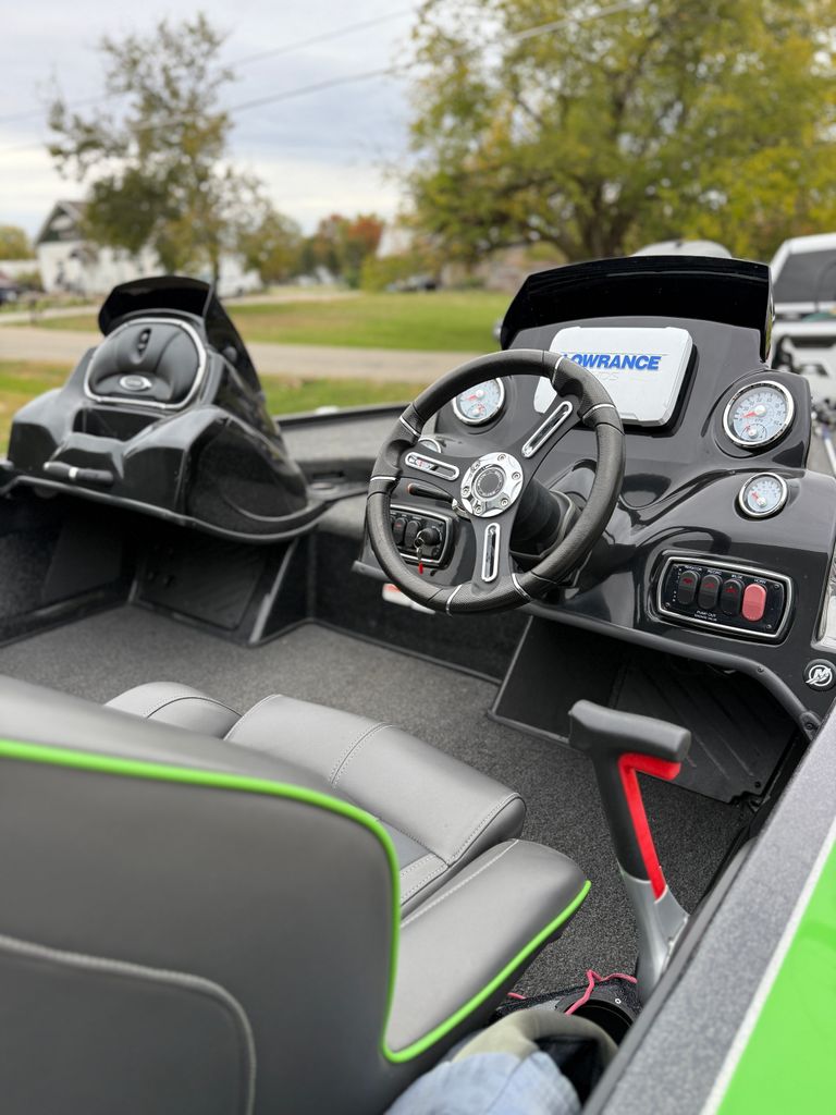 2019 Nitro Z18 - National Vehicle