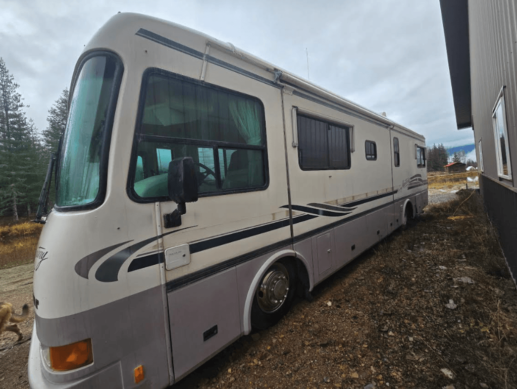1998 Beaver Monterey 3600 - National Vehicle