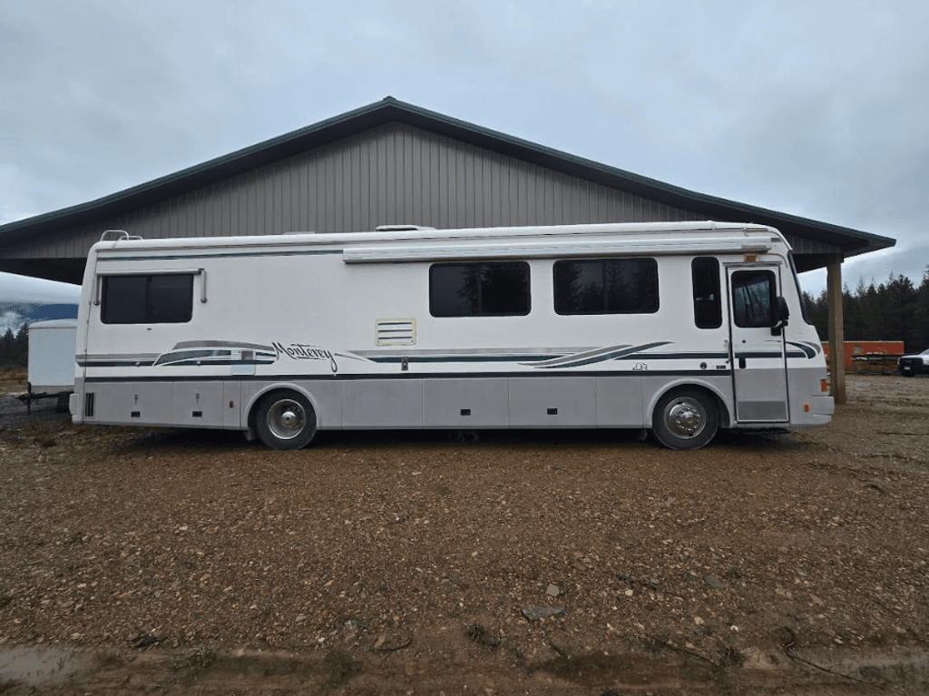 1998 Beaver Monterey 3600 - National Vehicle