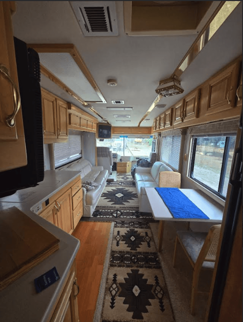 1998 Beaver Monterey 3600 - National Vehicle