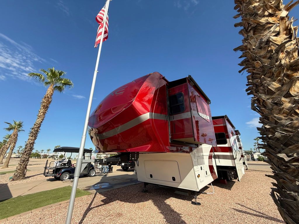 2022 Luxe Elite 44FL - National Vehicle