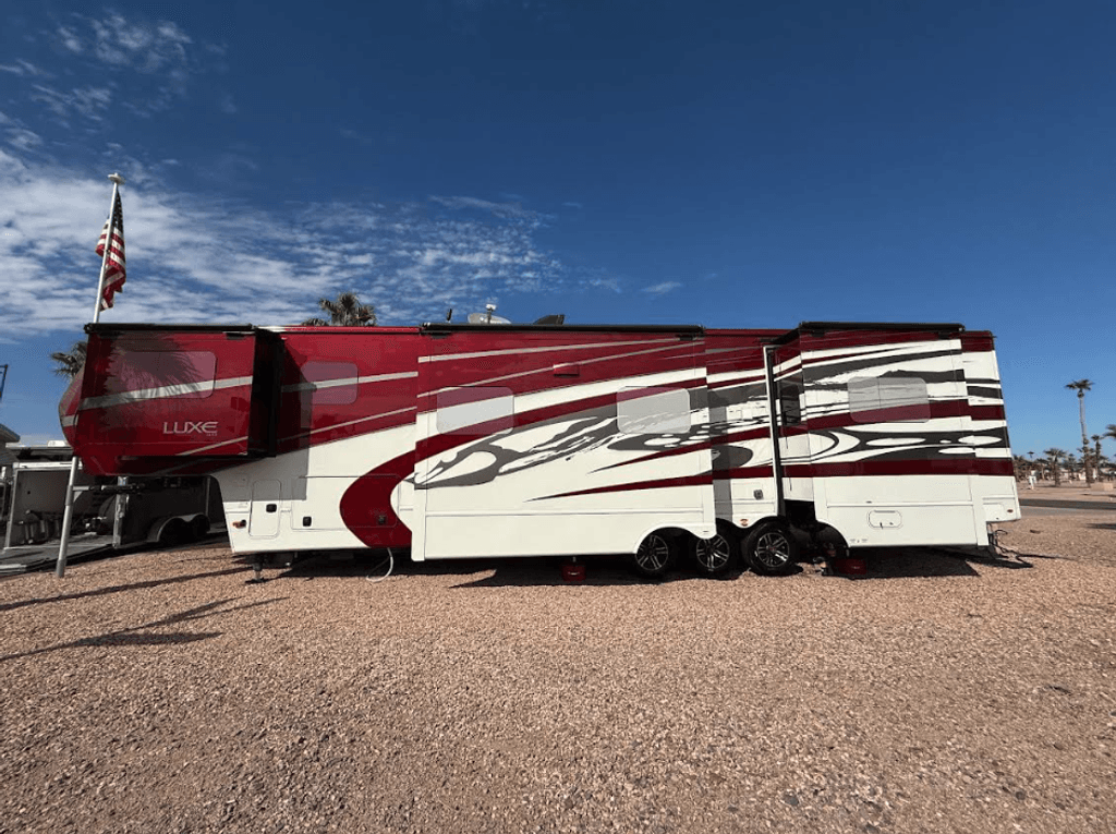 2022 Luxe Elite 44FL - National Vehicle