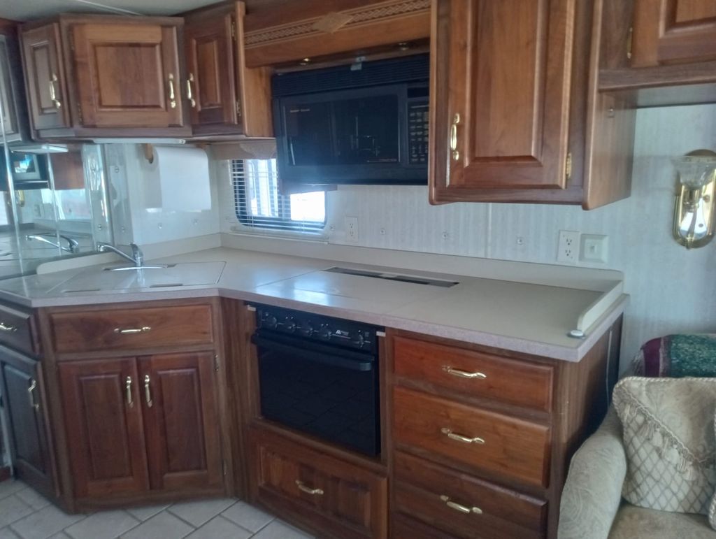 2001 Holiday Rambler Endeavor 38PBD - National Vehicle