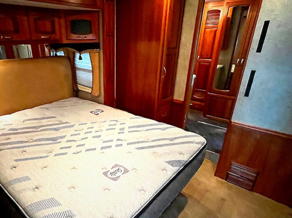 2009 Newmar Dutch Aire 4331 - National Vehicle