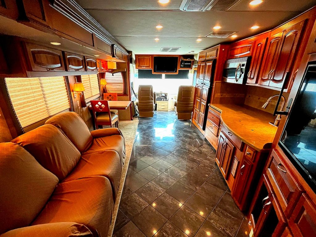 2009 Newmar Dutch Aire 4331 - National Vehicle