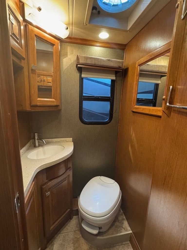 2013 Tiffin Motorhomes Allegro Breeze 32BR - National Vehicle