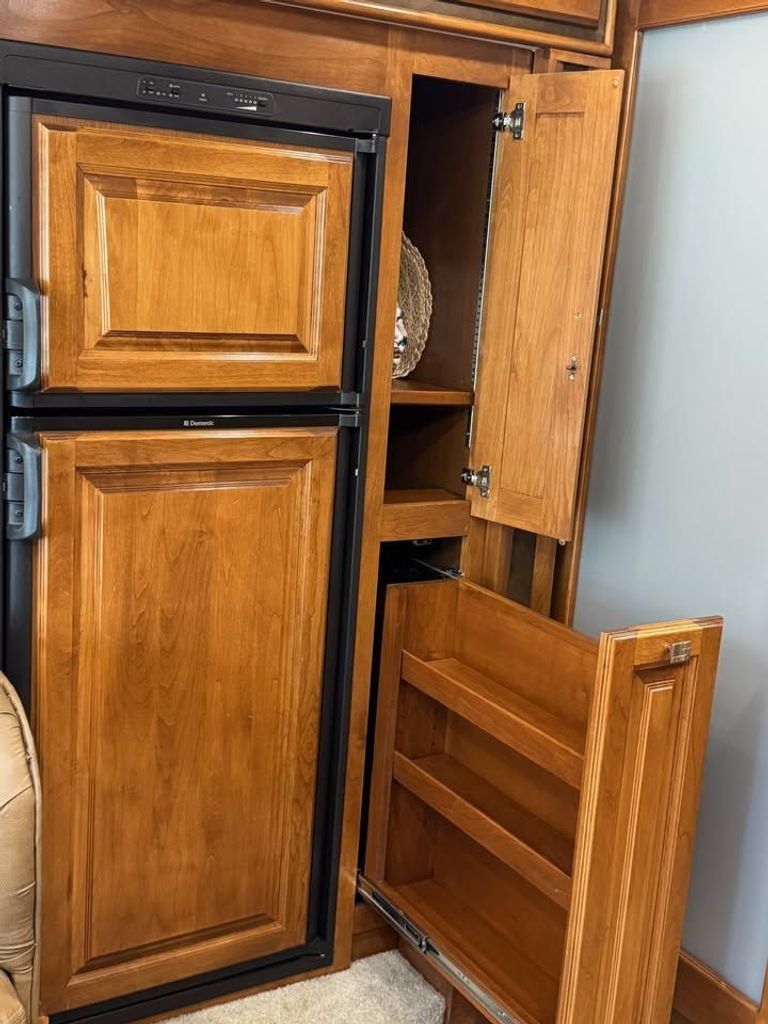バンバラヤー（キャビネット） ZetaFrame® ZA23-A1200-71 - 42U za23 Cabinet | Chatsworth