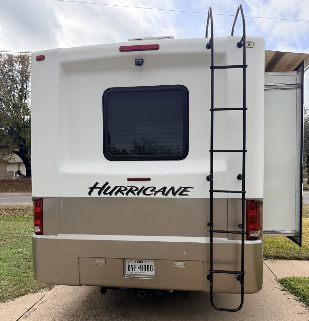 2013 Thor Motor Coach Hurricane 33G - National Vehicle