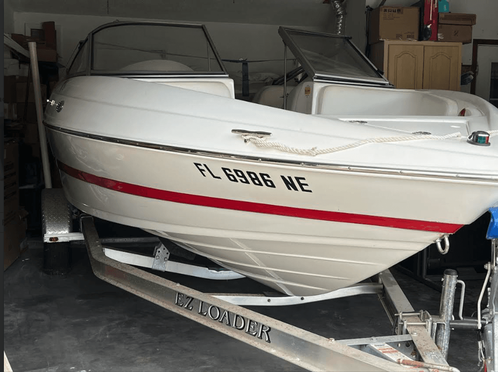 2006 Mariah SX19 - National Vehicle