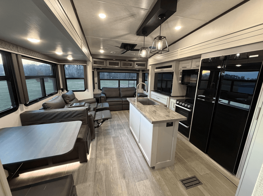 2024 Keystone Cougar 368MBI - National Vehicle