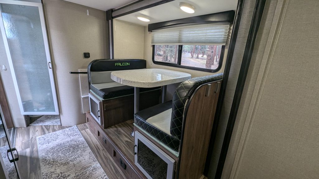 はははははは 2018 Travel Lite Falcon 23RB - National Vehicle