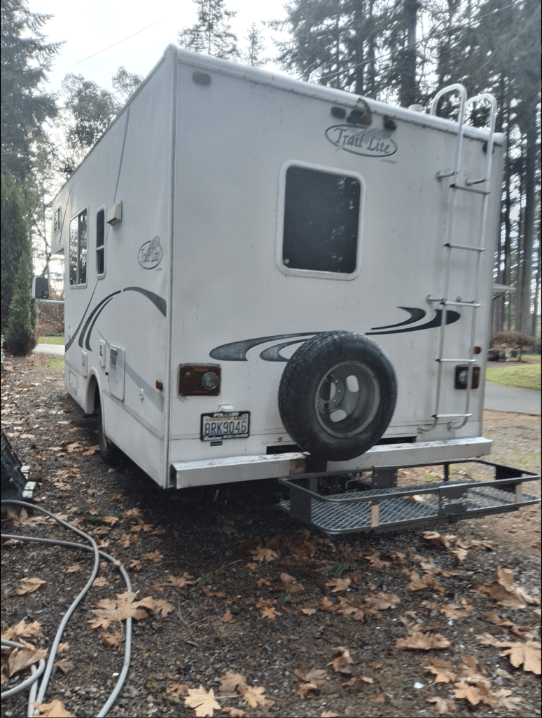 2002 R-Vision Trail-Lite 211 - National Vehicle