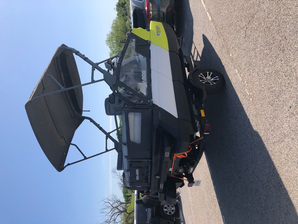 「.」 2023 Sea-Doo Switch Sport - National Vehicle