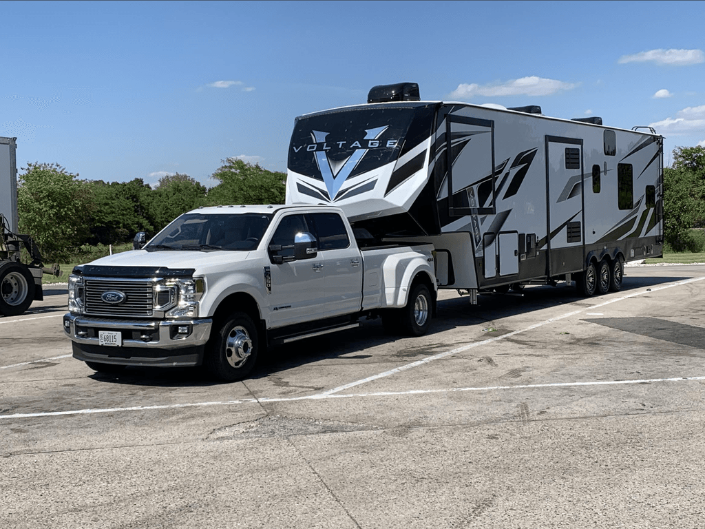 2021 Dutchmen Voltage Toy Hauler 3915 - National Vehicle