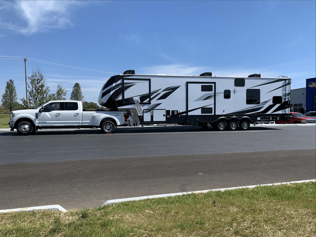 2021 Dutchmen Voltage 3915 - National Vehicle