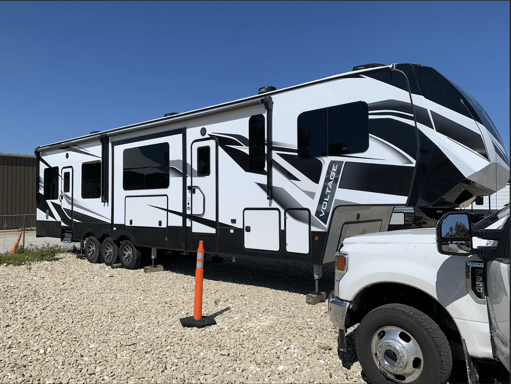 2021 Dutchmen Voltage Toy Hauler 3915 - National Vehicle