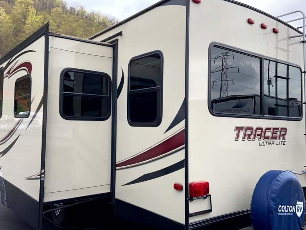 2016 Forest River Tracer Ultra Lite Executive 3175 RSD - National Vehicle